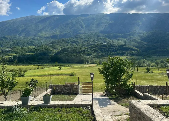 Villa Xheni